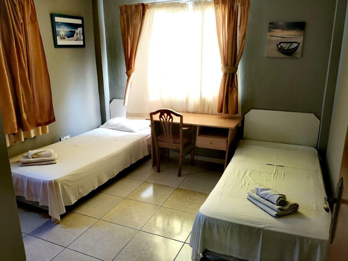 Faneromeni Court Apartment Paphos Luaran gambar