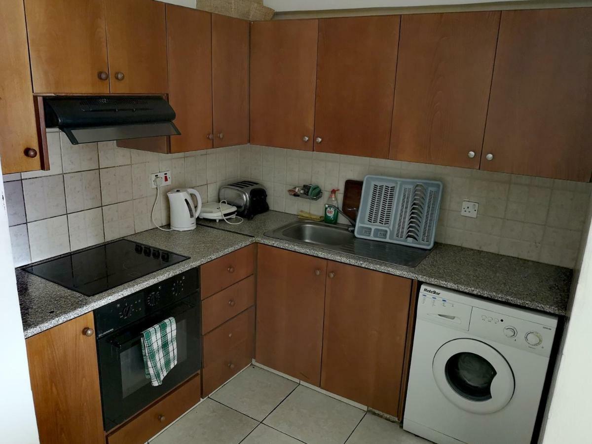 Faneromeni Court Apartment Paphos Luaran gambar