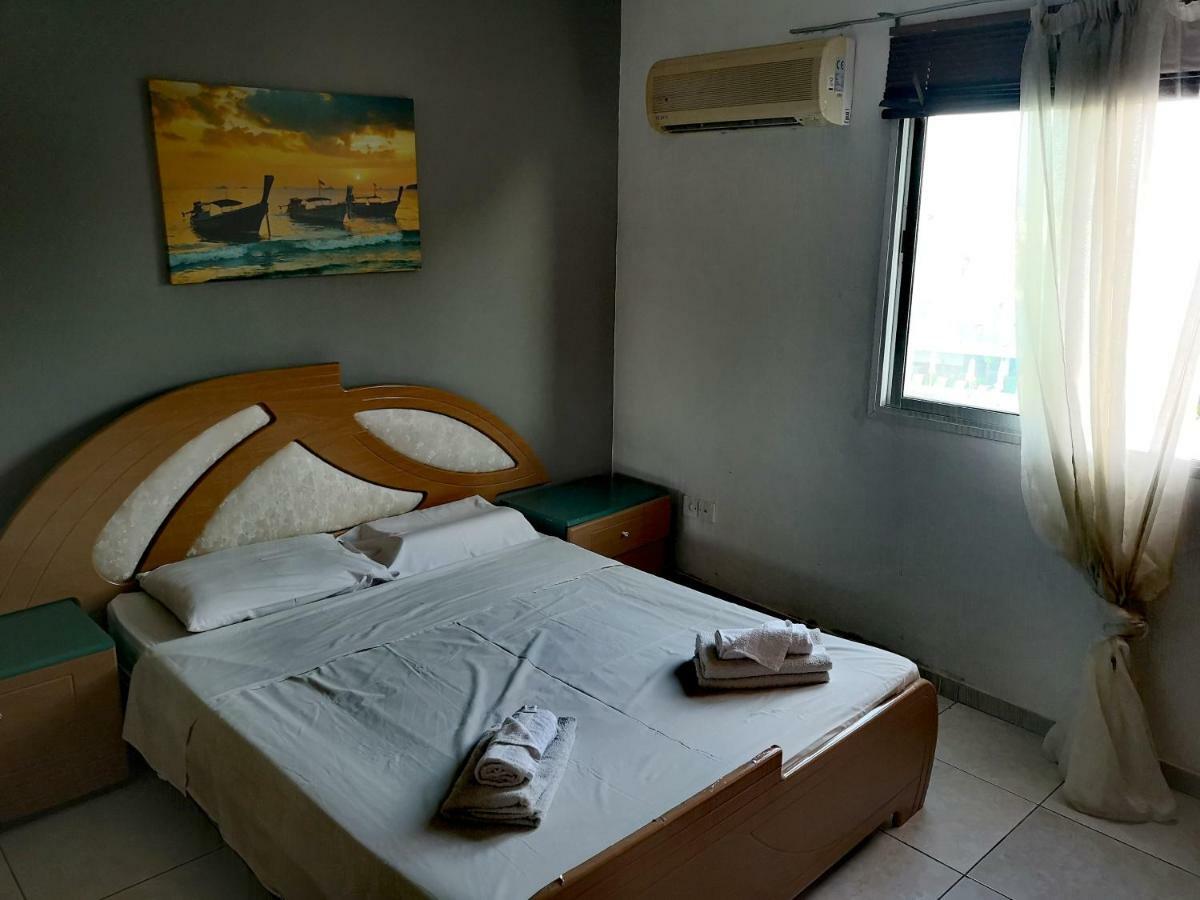 Faneromeni Court Apartment Paphos Luaran gambar