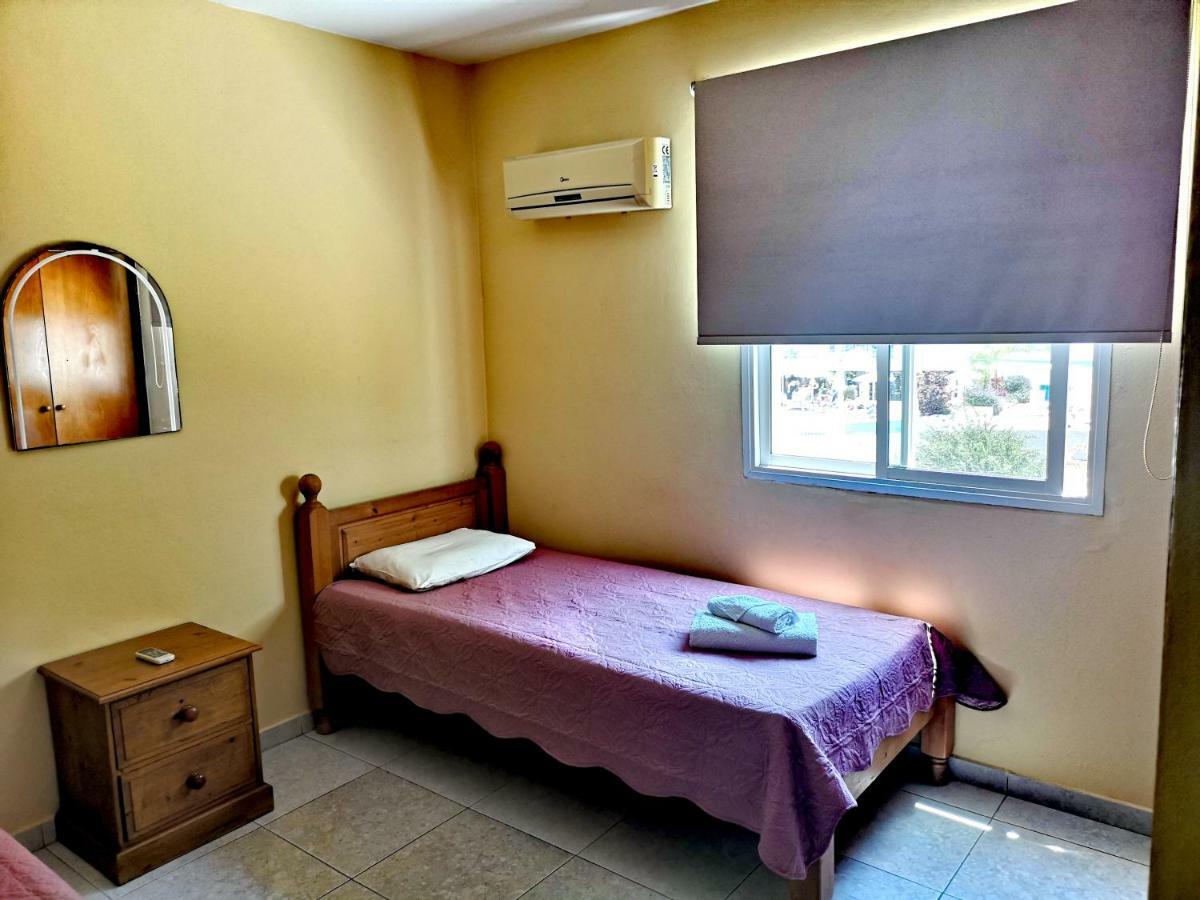 Faneromeni Court Apartment Paphos Luaran gambar