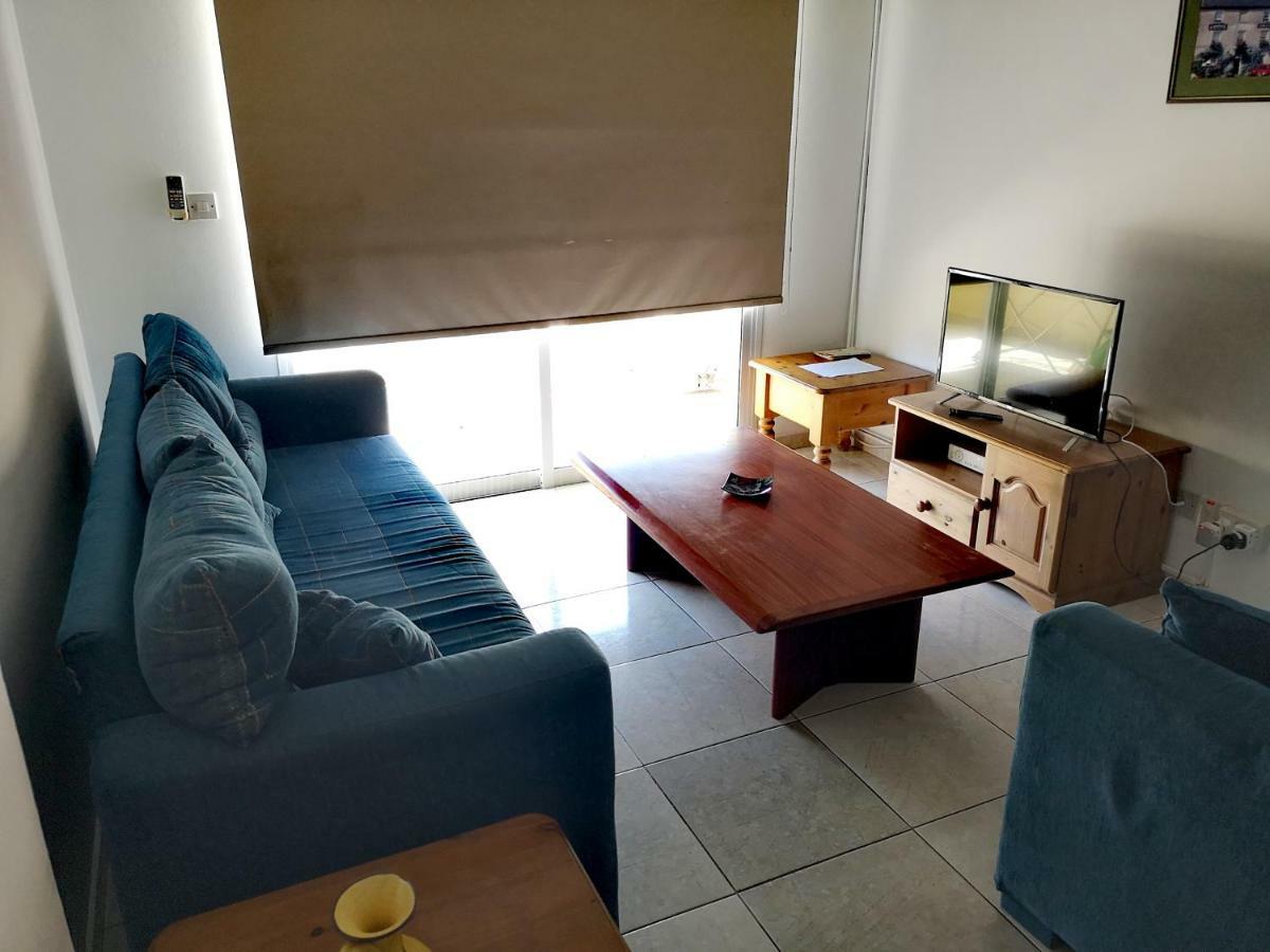 Faneromeni Court Apartment Paphos Luaran gambar