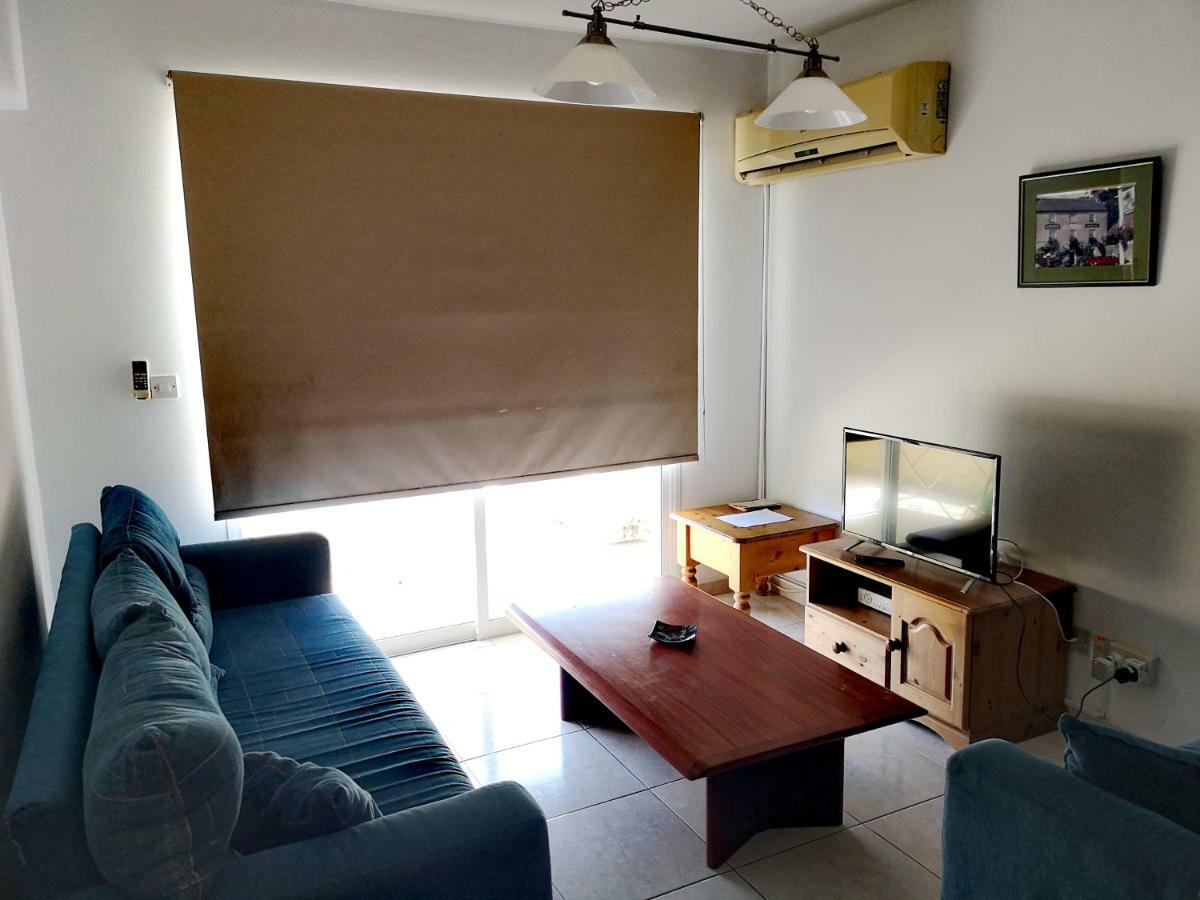 Faneromeni Court Apartment Paphos Luaran gambar
