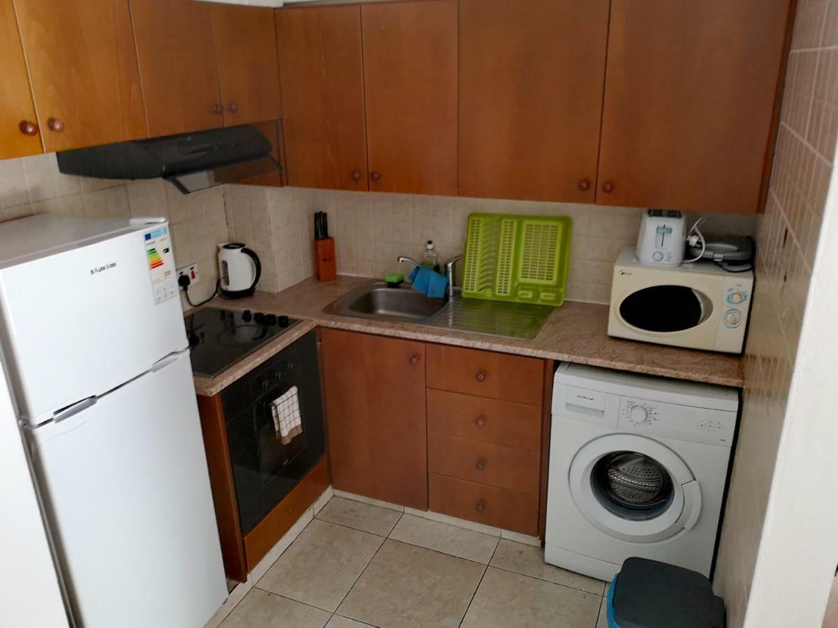 Faneromeni Court Apartment Paphos Luaran gambar